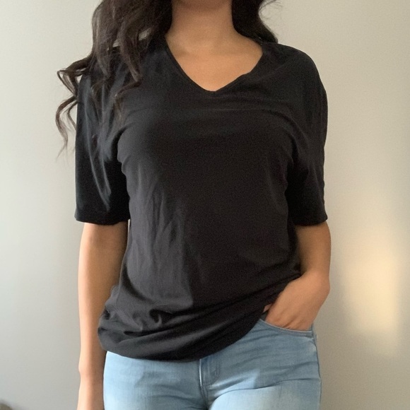 Guess &  Banana Republic black T-shirt’s men’s size medium - Picture 2 of 14